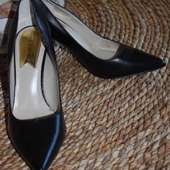 Marc Fisher Black Pumps Size 6 - Picture 2 of 6